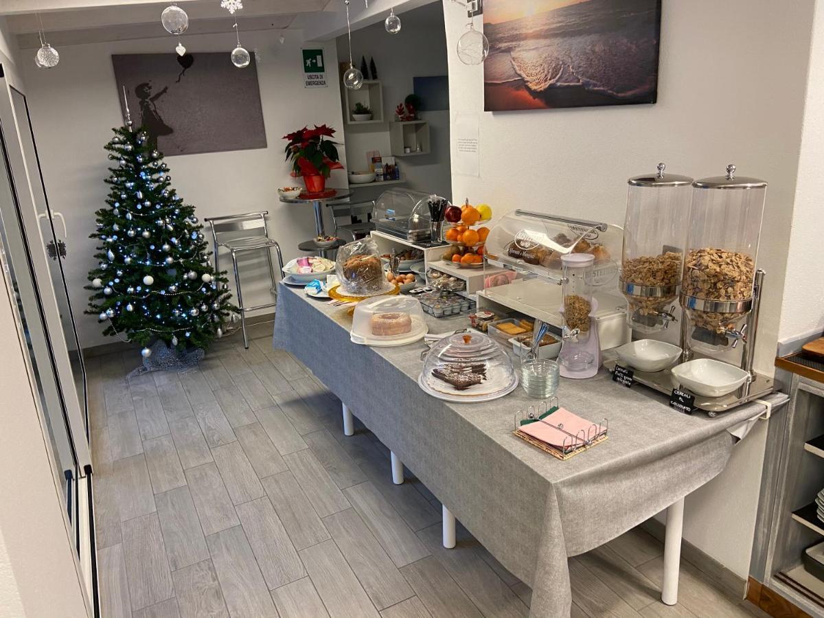 Albergo Aduepassi & Servizio Bike Shuttle Finale Ligure Eksteriør billede